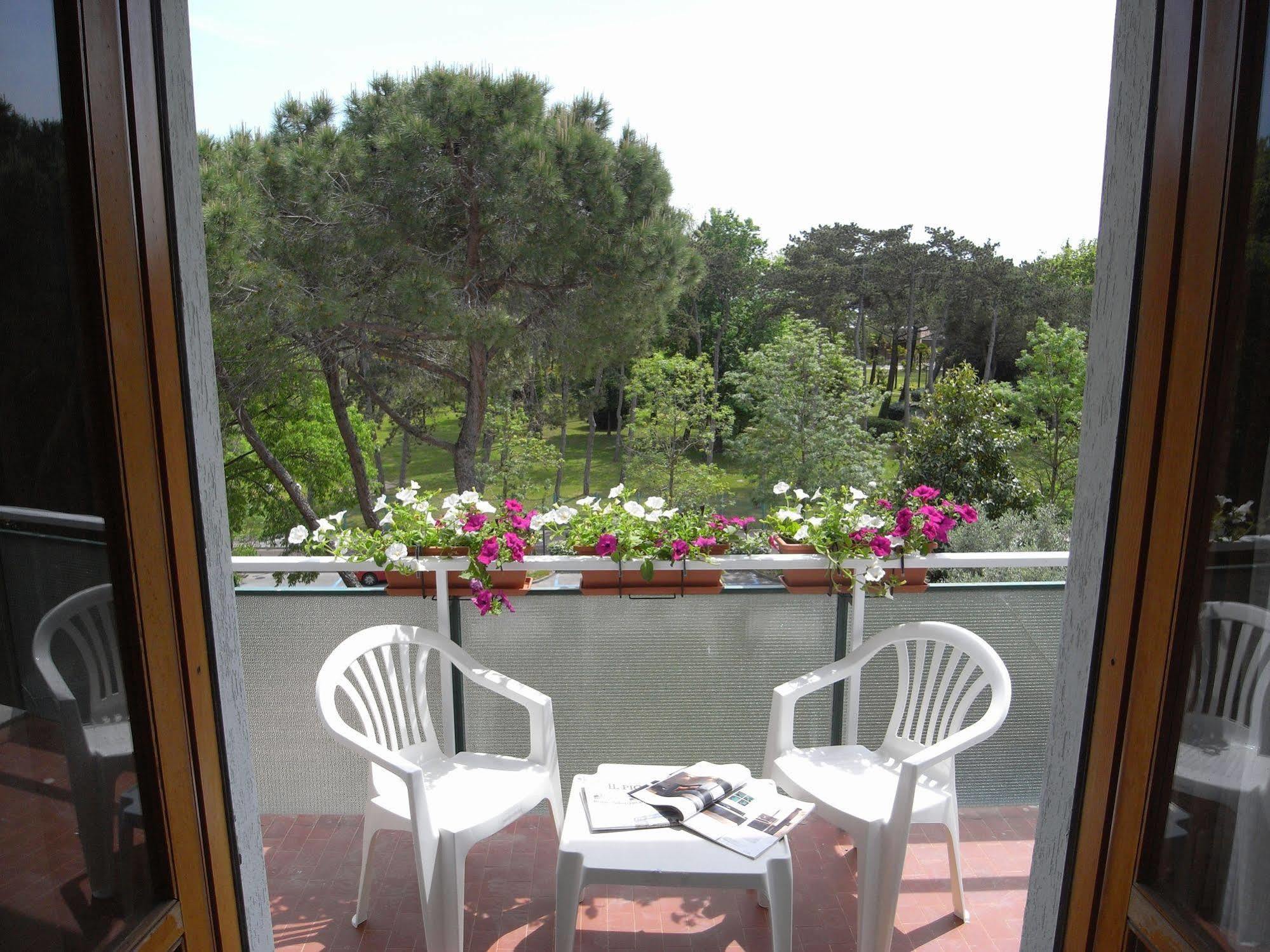 Hotel Moreri Grado Exterior foto
